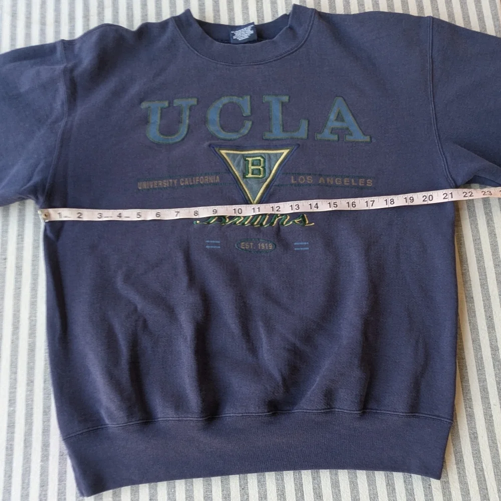 Genuine Vintage UCLA Jansport Crewneck Sweatshirt - Picture 4 of 6